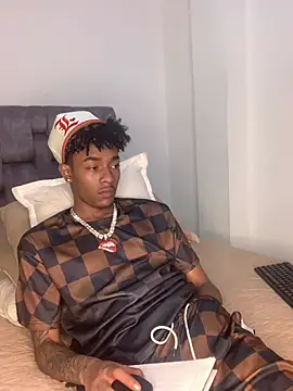 Boy cock18 online show from 03/09/25, 07:23