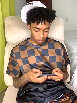 Boy cock18 online show from 10/24/25, 07:16