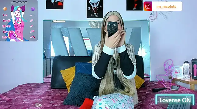 Snapshot of supradoll chatting on 02/16/25, 07:49 supradoll online show from 02/16/25, 07:49