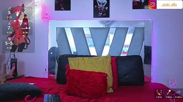 Snapshot of supradoll chatting on 12/14/25, 07:07 supradoll online show from 12/14/25, 07:07