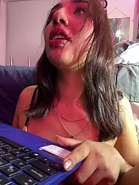 lauuraww online show from 01/30/25, 04:37