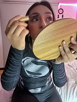 lauuraww online show from 02/13/25, 05:05