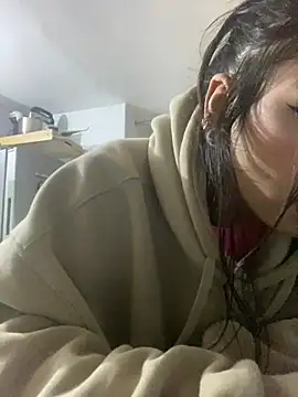 lauuraww online show from 03/05/25, 05:50