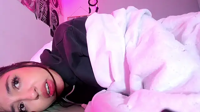 lauuraww online show from 03/09/25, 10:30