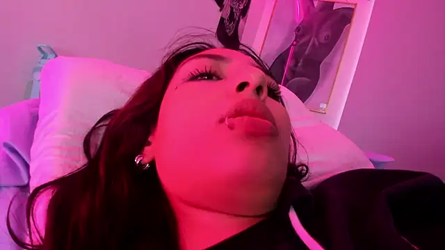 lauuraww online show from 03/09/25, 01:37