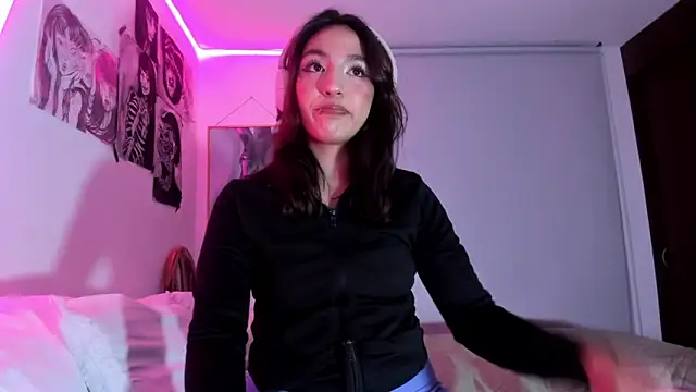 lauuraww online show from 03/10/25, 03:45