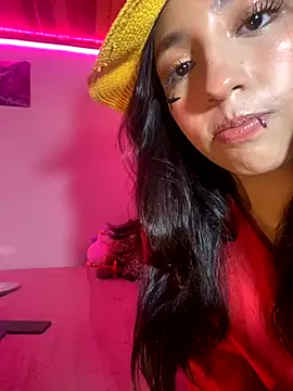 lauuraww online show from 10/23/25, 02:00