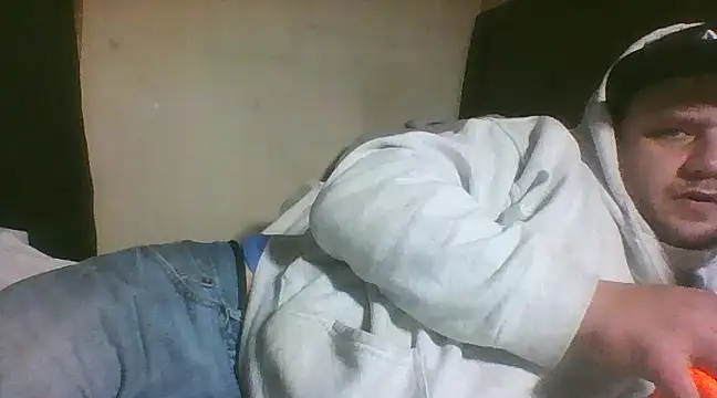 Snapshot of party51502 chatting on 12/21/24, 01:53 party51502 online show from 12/21/24, 01:53