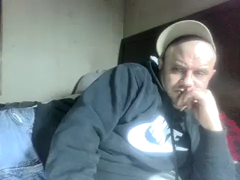 Snapshot of party51502 chatting on 12/29/24, 08:26 party51502 online show from 12/29/24, 08:26