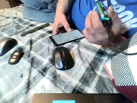 Snapshot of party51502 chatting on 01/27/25, 03:07 party51502 online show from 01/27/25, 03:07