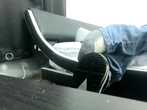 Snapshot of party51502 chatting on 02/03/25, 07:51 party51502 online show from 02/03/25, 07:51