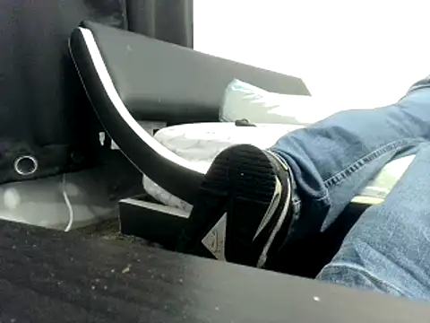 Snapshot of party51502 chatting on 02/03/25, 10:58 party51502 online show from 02/03/25, 10:58