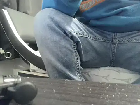 Snapshot of party51502 chatting on 02/06/25, 04:31 party51502 online show from 02/06/25, 04:31