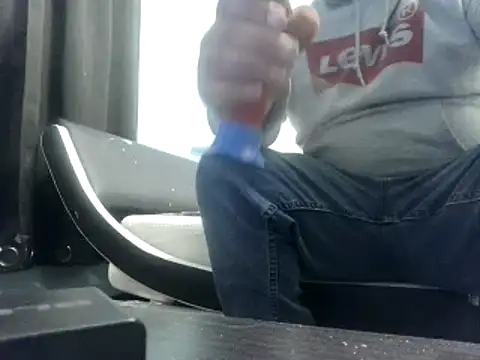 Snapshot of party51502 chatting on 02/14/25, 03:11 party51502 online show from 02/14/25, 03:11