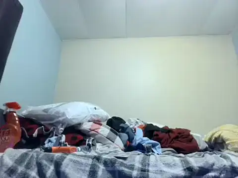 Snapshot of party51502 chatting on 03/01/25, 09:29 party51502 online show from 03/01/25, 09:29