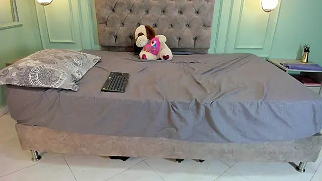 Snapshot of Abril_jones10 chatting on 12/28/24, 11:16 Abril jones10 online show from 12/28/24, 11:16