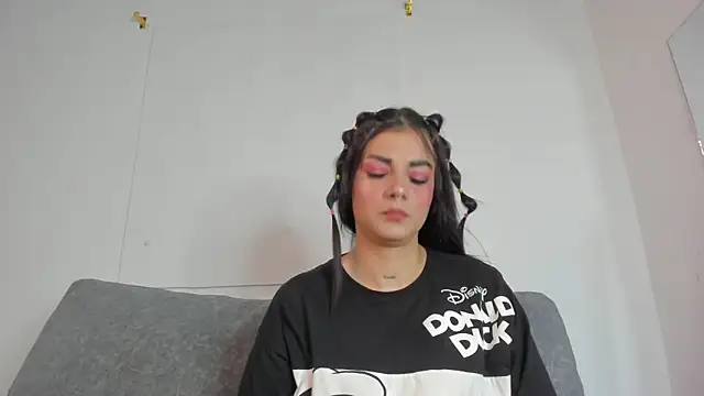 Snapshot of Abril_jones10 chatting on 02/20/25, 03:56 Abril jones10 online show from 02/20/25, 03:56