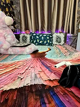 Little  Lia online show from 05/04/26, 10:28