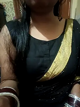 Snapshot of Soniya_444 chatting on 05/08/26, 12:43 Soniya 444 online show from 05/08/26, 12:43