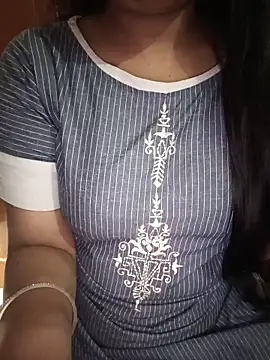 Snapshot of Soniya_444 chatting on 05/30/26, 01:19 Soniya 444 online show from 05/30/26, 01:19