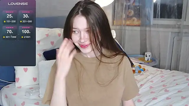 Snapshot of eva_varnerr chatting on 11/14/25, 05:55 eva varnerr online show from 11/14/25, 05:55