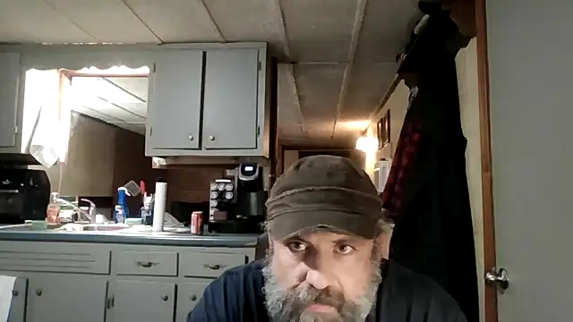 zaneporter46 online show from 10/28/25, 05:15