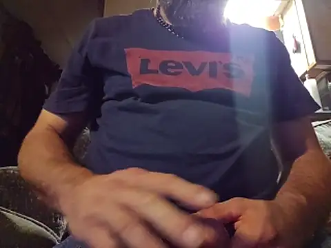 Snapshot of zaneporter46 chatting on 04/29/26, 01:21 zaneporter46 online show from 04/29/26, 01:21