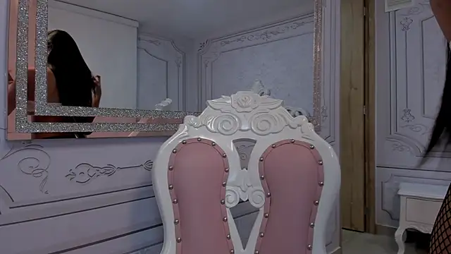 Snapshot of Daphne_Fox_ chatting on 03/06/25, 04:08 Daphne Fox online show from 03/06/25, 04:08