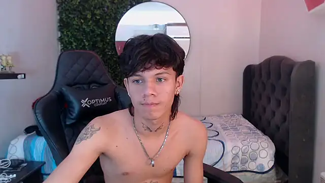 andy dan18 online show from 03/19/25, 01:51