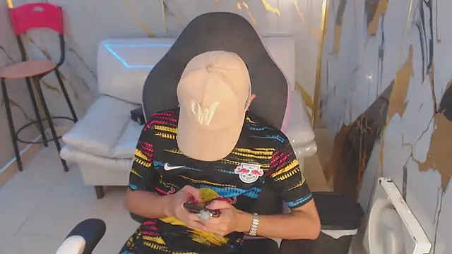 andy dan18 online show from 10/22/25, 02:17