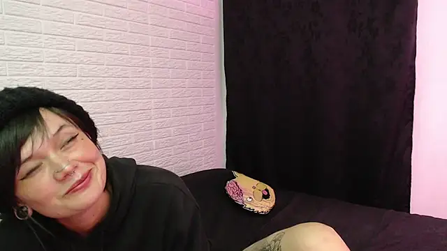 rousstattoo online show from 03/06/25, 03:46