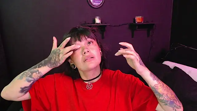 Snapshot of rousstattoo chatting on 11/14/25, 07:56 rousstattoo online show from 11/14/25, 07:56