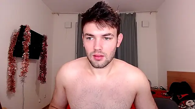 Snapshot of Justin_Smit2 chatting on 12/23/24, 02:28 Justin Smit2 online show from 12/23/24, 02:28