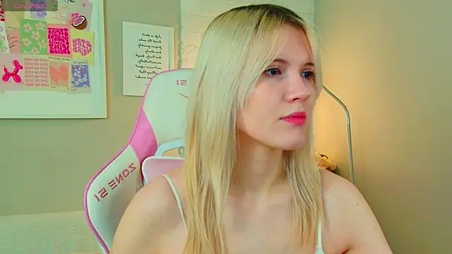 NellieLoyns online show from 12/02/25, 05:19