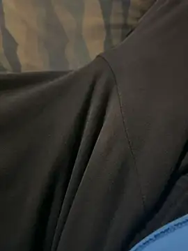 Snapshot of Dvddd chatting on 11/04/25, 10:20 Dvddd online show from 11/04/25, 10:20