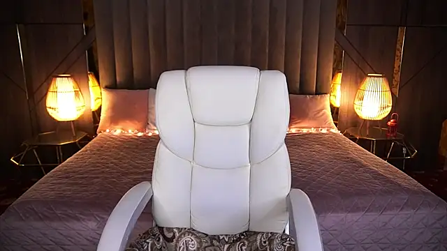 Snapshot of AfinaLin chatting on 02/27/25, 07:44 AfinaLin online show from 02/27/25, 07:44