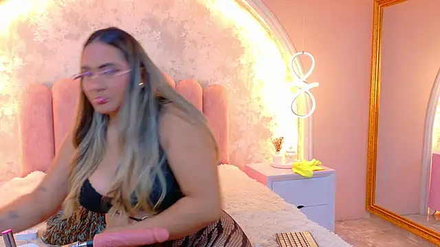 MiaLaurents online show from 02/22/26, 03:40