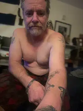 Snapshot of Jefloves68 chatting on 10/16/25, 10:16 Jefloves68 online show from 10/16/25, 10:16