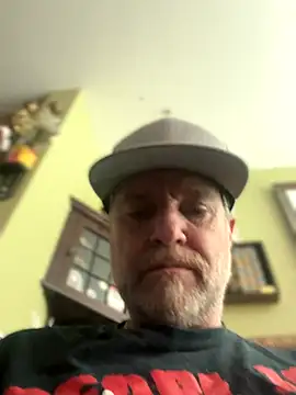 Snapshot of Jefloves68 chatting on 10/26/25, 05:08 Jefloves68 online show from 10/26/25, 05:08