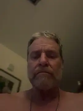 Snapshot of Jefloves68 chatting on 10/27/25, 05:55 Jefloves68 online show from 10/27/25, 05:55