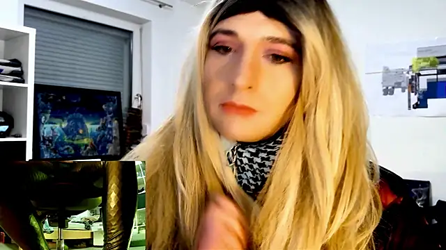 Snapshot of DYasmin69 chatting on 02/15/25, 01:21 DYasmin69 online show from 02/15/25, 01:21