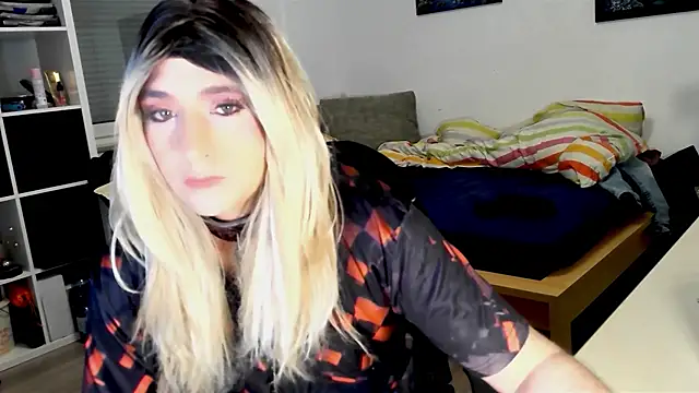 Snapshot of DYasmin69 chatting on 03/08/25, 05:59 DYasmin69 online show from 03/08/25, 05:59