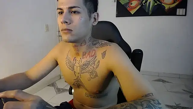 Snapshot of Clyde019 chatting on 02/21/25, 12:38 Clyde019 online show from 02/21/25, 12:38