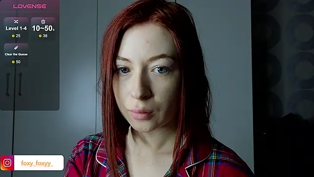 Cuteroxyfoxy online show from 12/23/24, 04:44