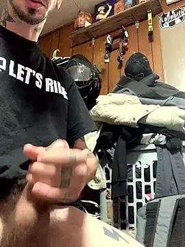 Snapshot of hashdabber710 chatting on 01/08/26, 03:36 hashdabber710 online show from 01/08/26, 03:36