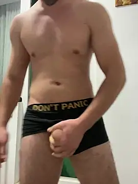 Snapshot of couplehot992 chatting on 12/26/24, 07:38 couplehot992 online show from 12/26/24, 07:38