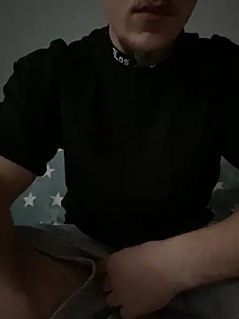 Snapshot of couplehot992 chatting on 01/13/25, 01:39 couplehot992 online show from 01/13/25, 01:39