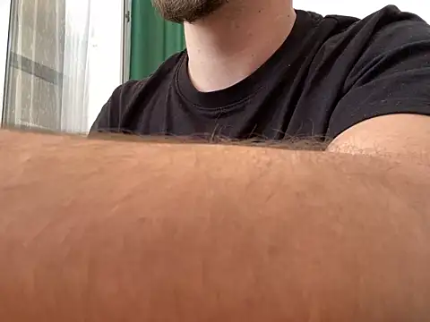 Snapshot of couplehot992 chatting on 01/14/25, 10:48 couplehot992 online show from 01/14/25, 10:48