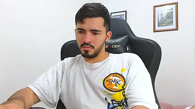 Snapshot of Massimoo_07 chatting on 01/15/25, 09:51 Massimoo 07 online show from 01/15/25, 09:51