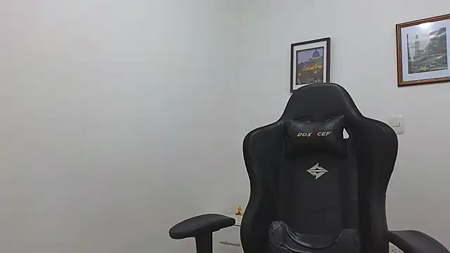 Snapshot of Massimoo_07 chatting on 01/16/25, 07:52 Massimoo 07 online show from 01/16/25, 07:52